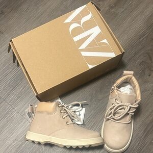 Zara Light Tan Lace-Up Boots size 8